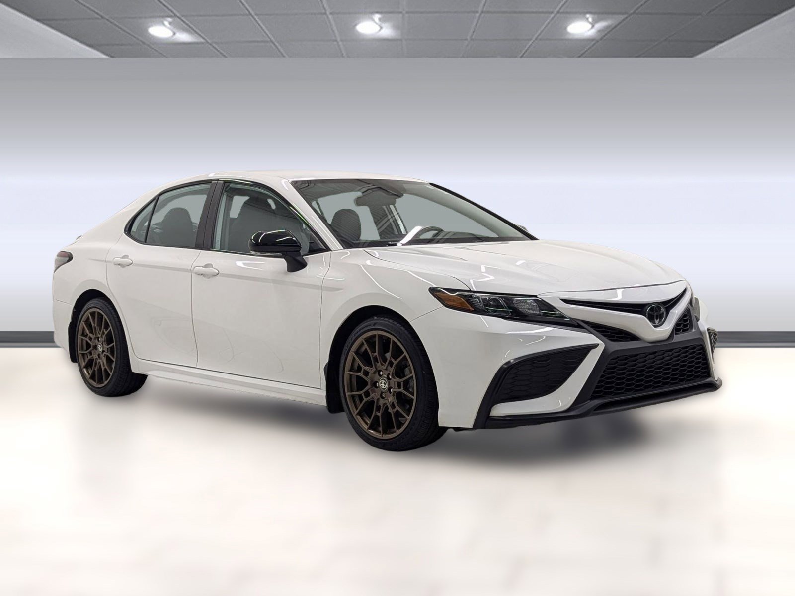 Used 2023 Toyota Camry SE image 6