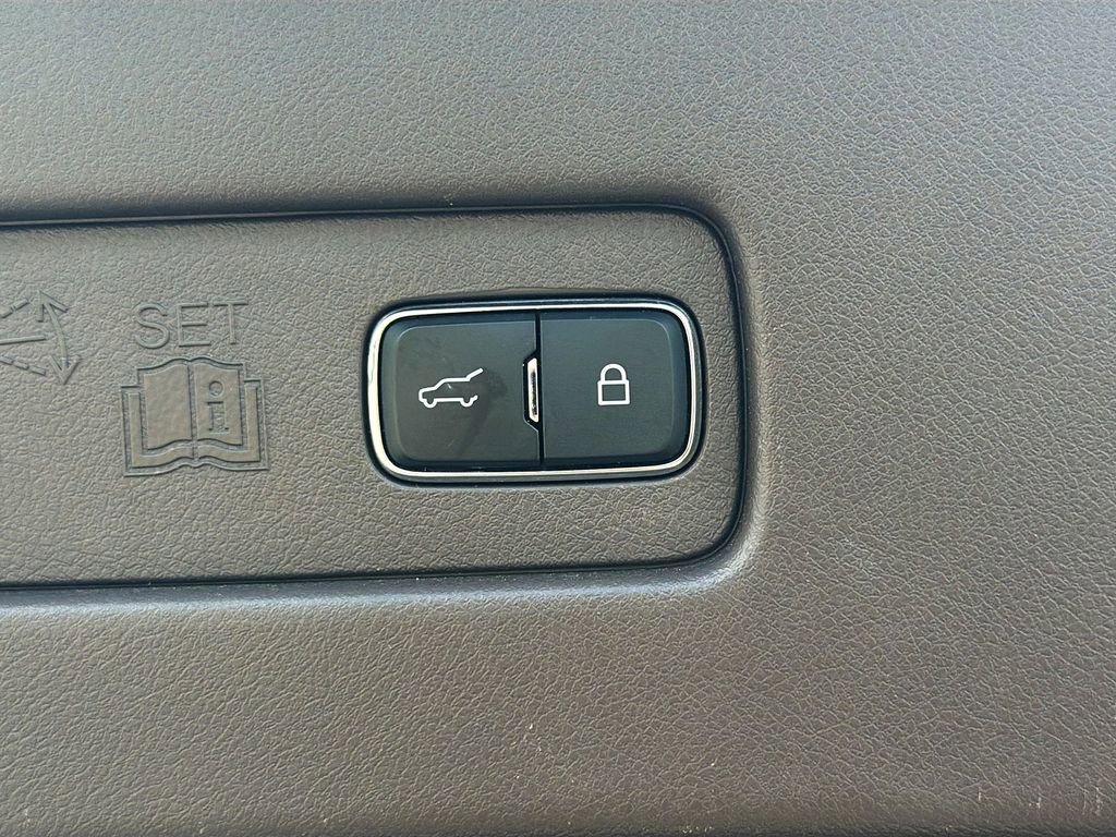 Used 2020 Lincoln Aviator Reserve w/ Elements Package Plus image 17