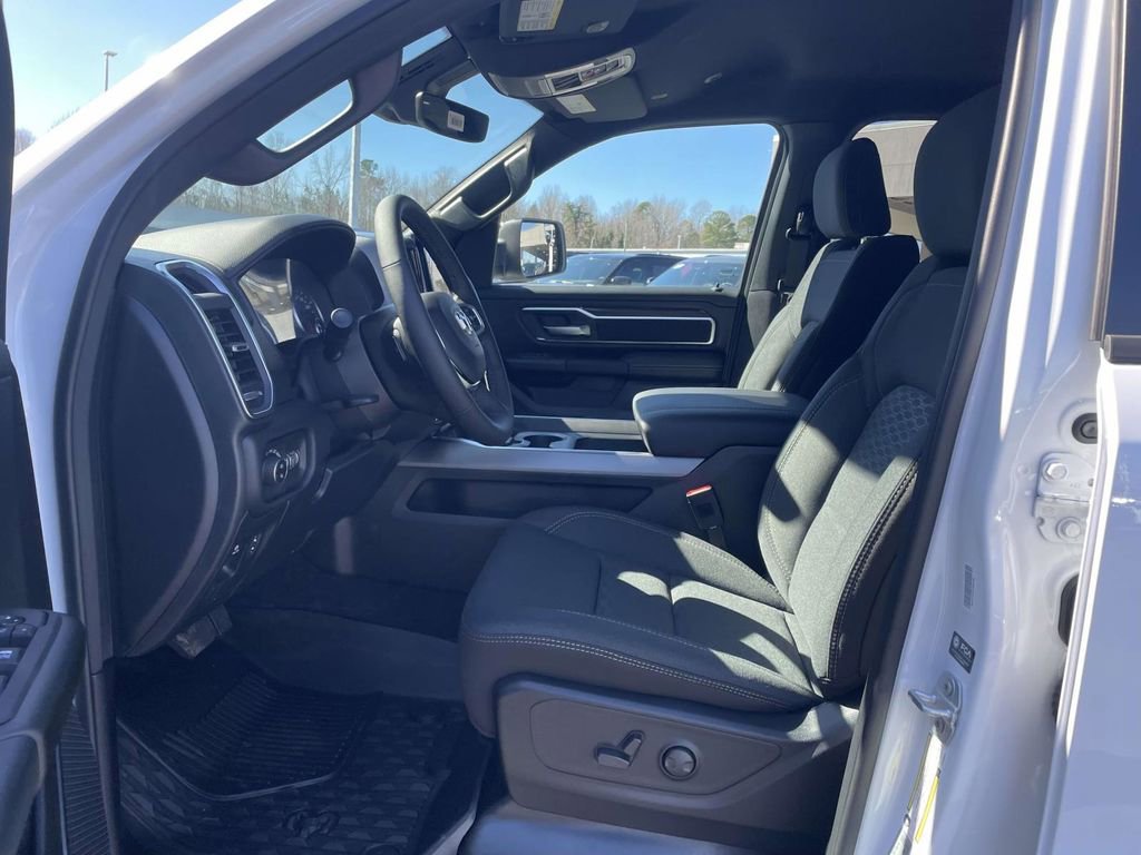 New 2026 RAM 1500 4x4 Crew Cab image 27