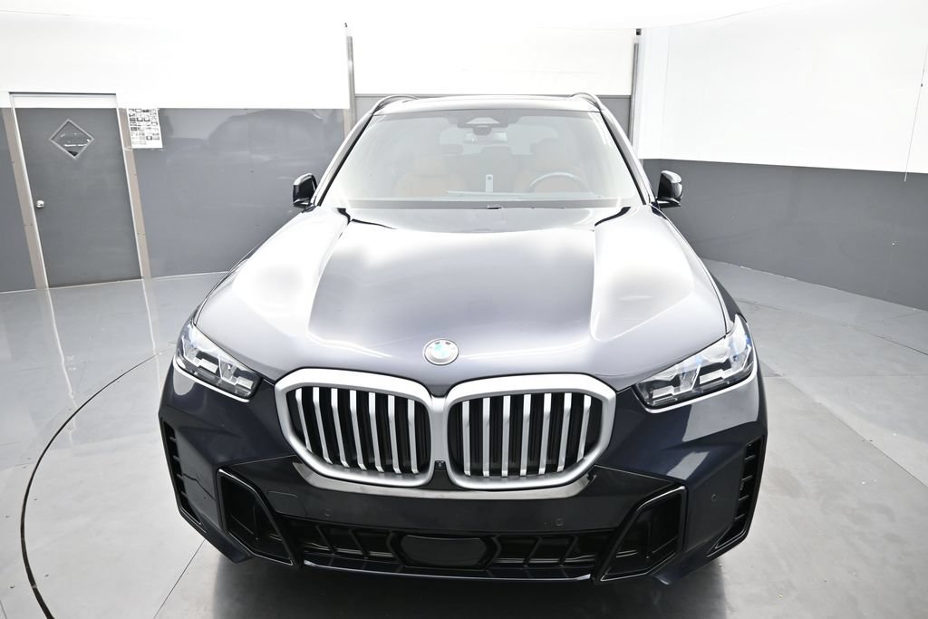 Used 2025 BMW X5 xDrive40i w/ M Sport Package AWD/4WD image 1