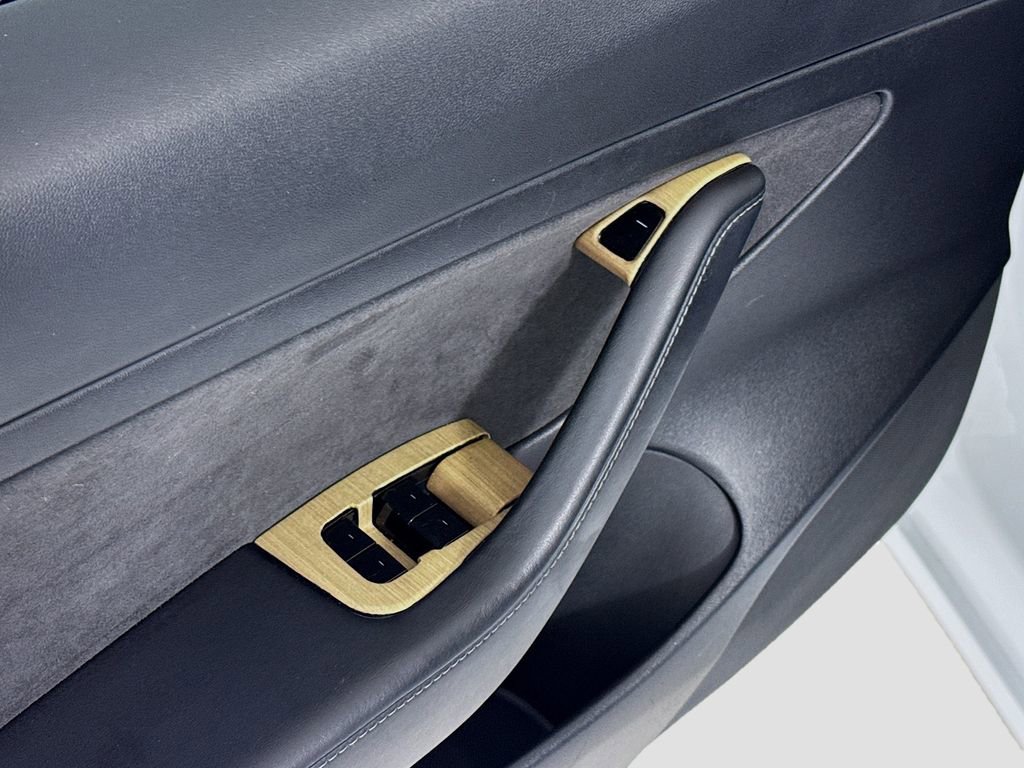 Used 2020 Tesla Model 3 Standard Range Plus image 15