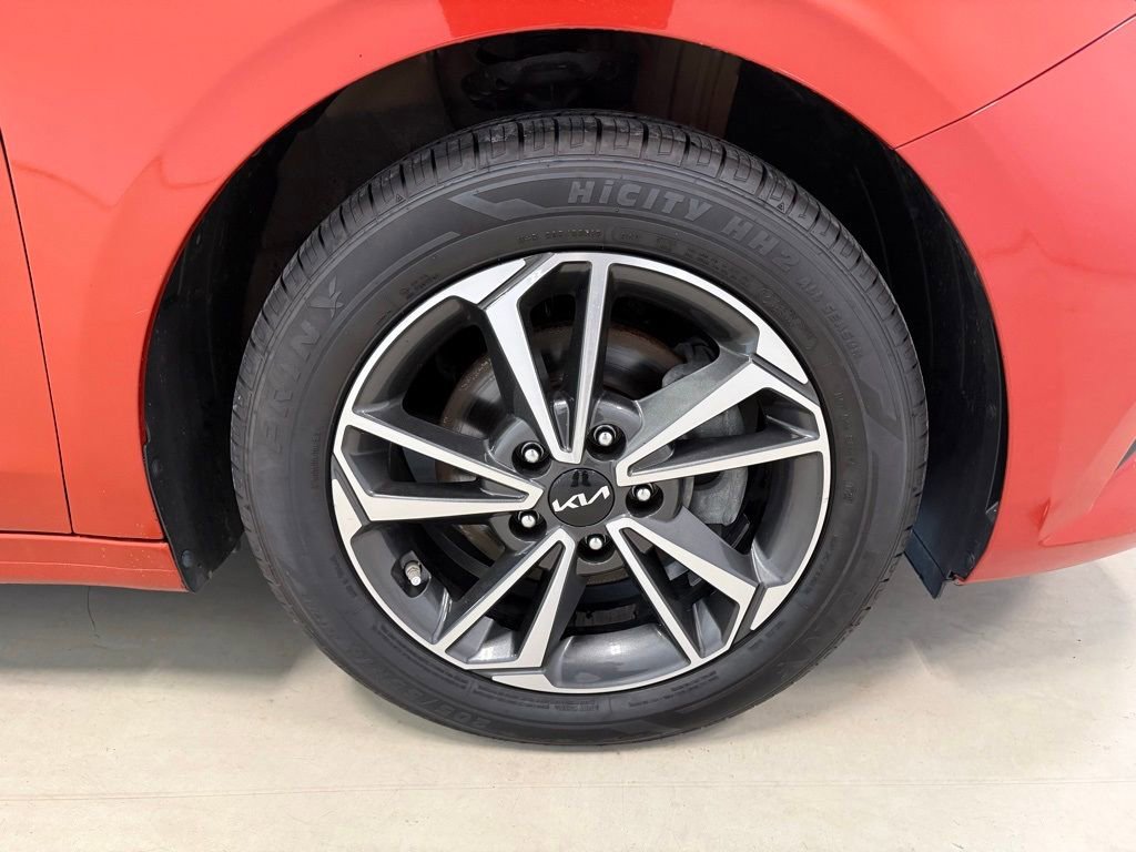 Used 2022 Kia Forte LXS image 29