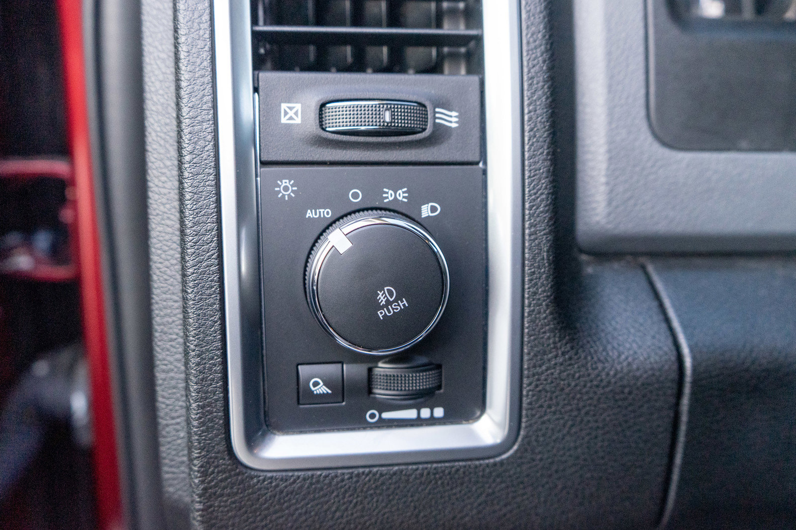 Used 2019 RAM 1500 Classic Warlock w/ Electronics Group image 15