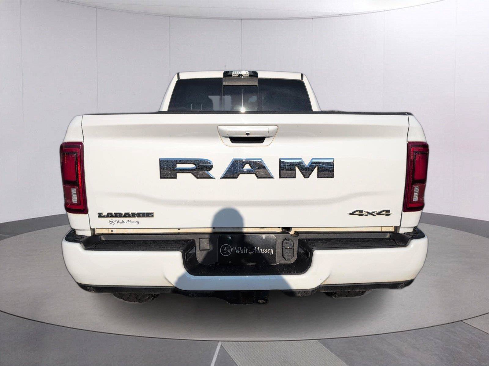 Used 2025 RAM 2500 Laramie AWD/4WD image 6