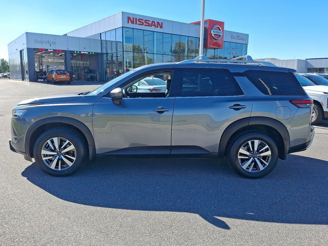 Certified 2024 Nissan Pathfinder SL image 4