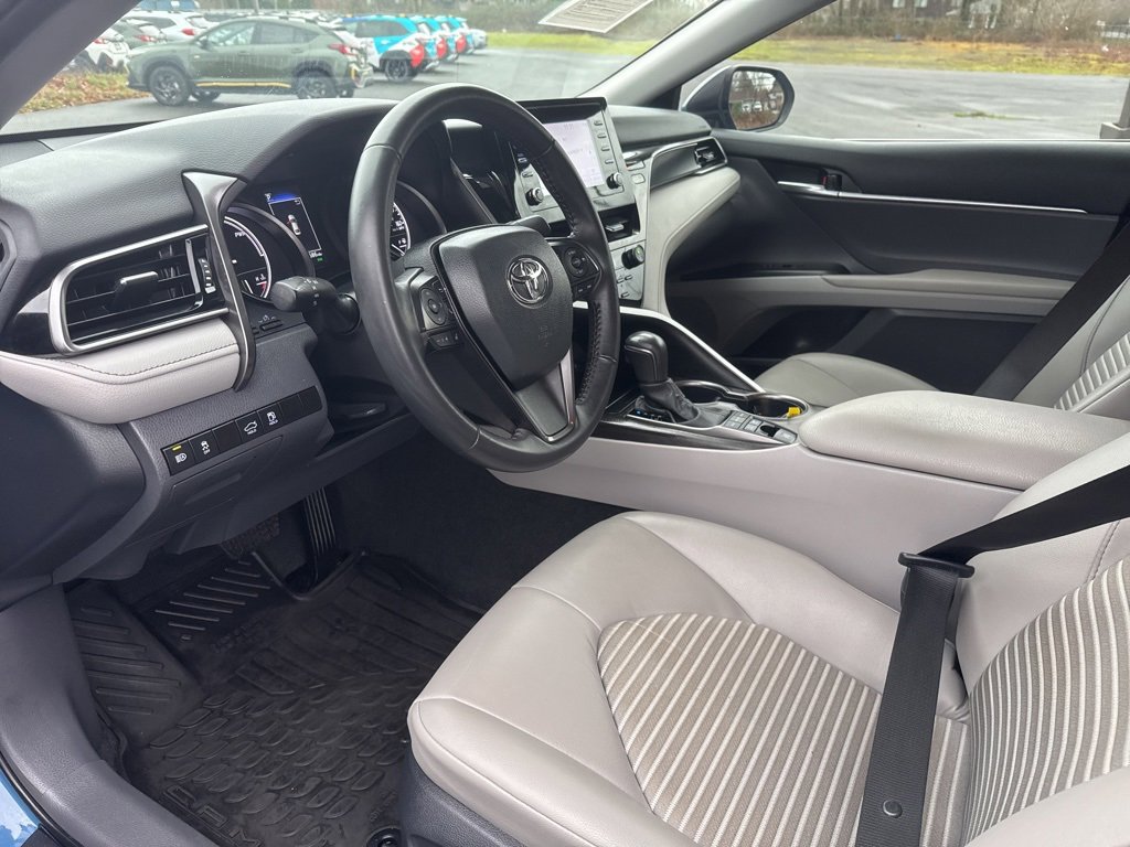 Used 2024 Toyota Camry SE image 14