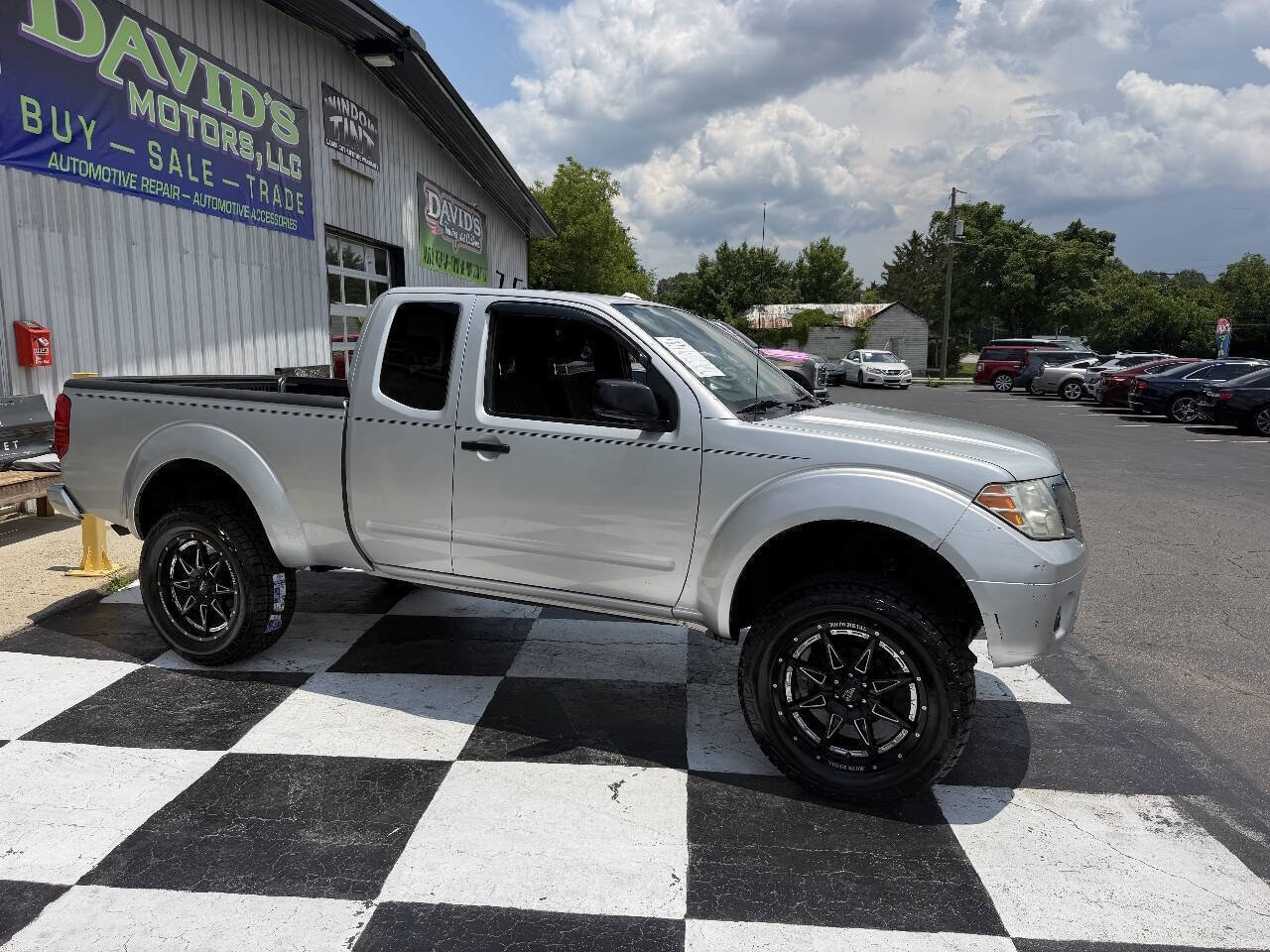 Used 2016 Nissan Frontier SV RWD image 5