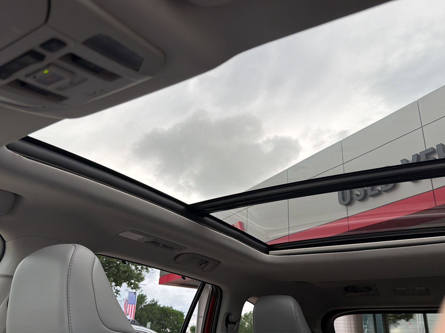 Used 2020 Toyota Highlander Platinum AWD/4WD image 32