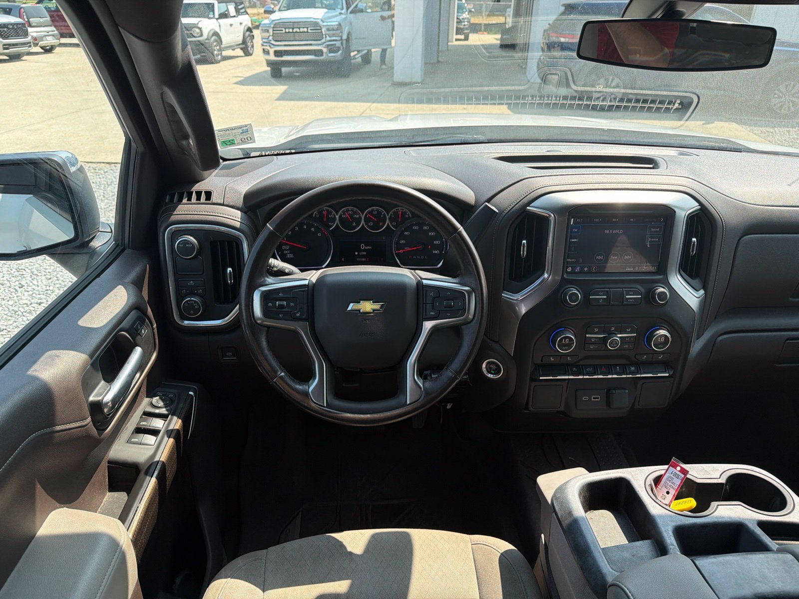 Used 2021 Chevrolet Silverado 1500 LT w/ Bed Protection Package RWD image 11
