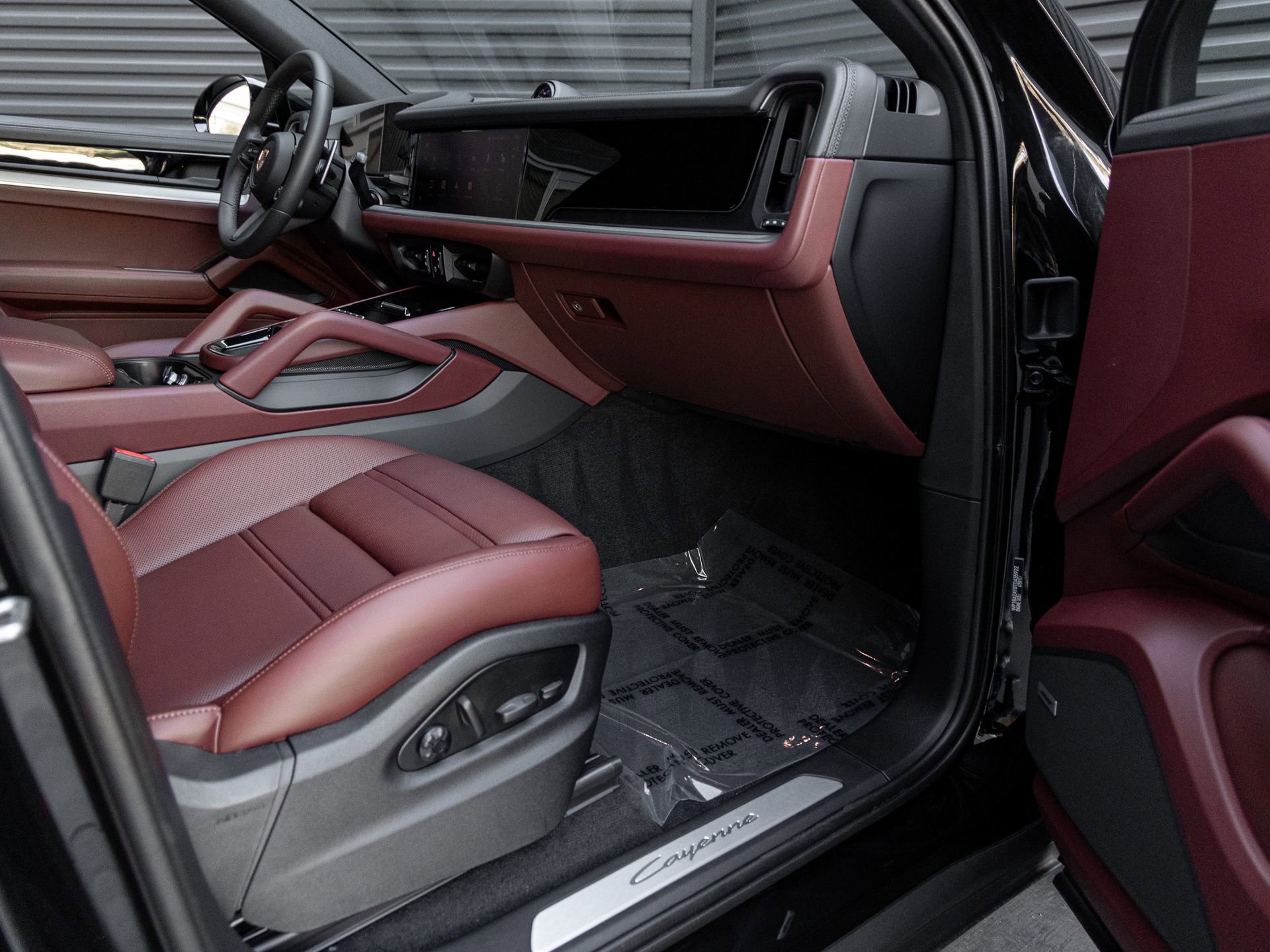 New 2026 Porsche Cayenne Coupe image 36