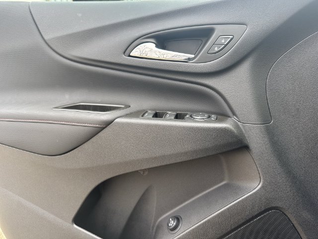 Used 2023 Chevrolet Equinox RS AWD/4WD image 21