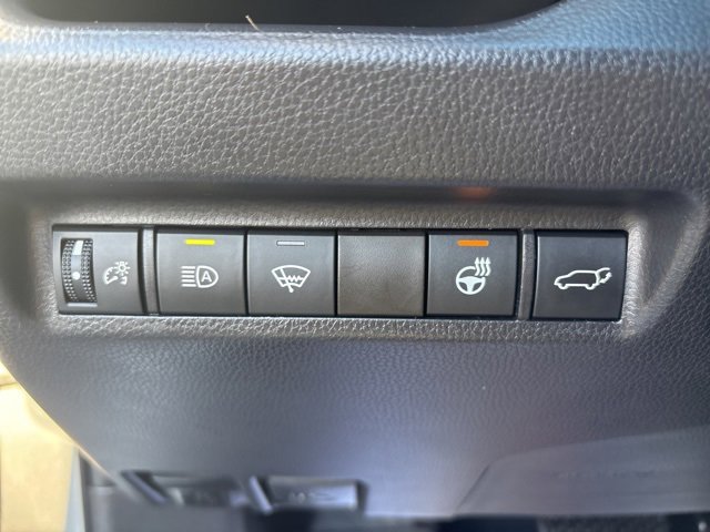 Used 2022 Toyota RAV4 XLE w/ Convenience Package image 4