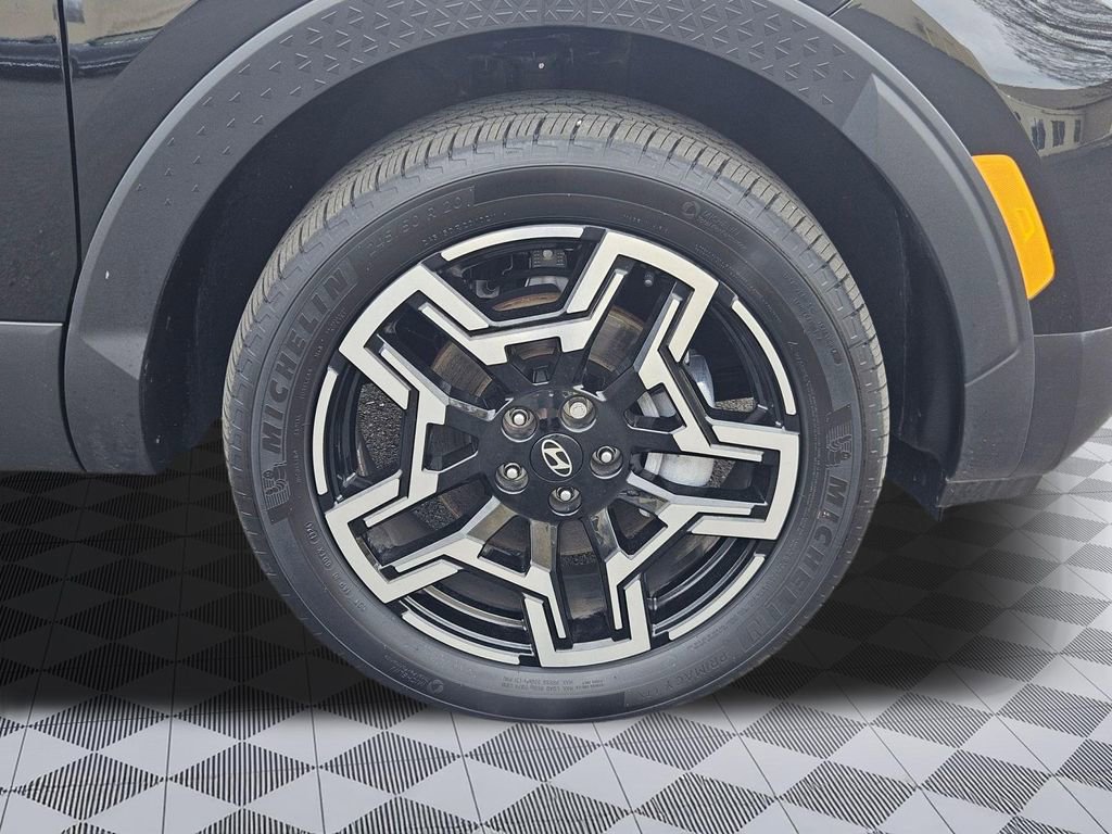 Certified 2025 Hyundai Santa Cruz Limited image 31