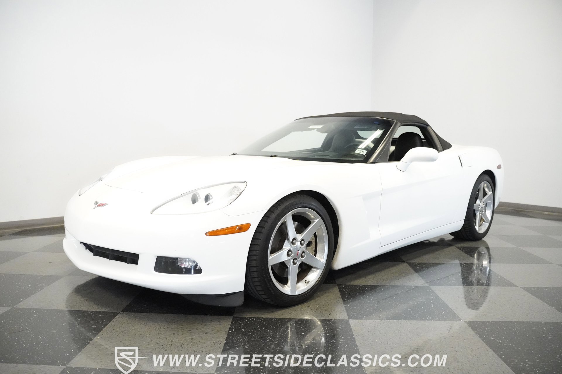 Used 2005 Chevrolet Corvette Convertible w/ Preferred Equipment Group image 8