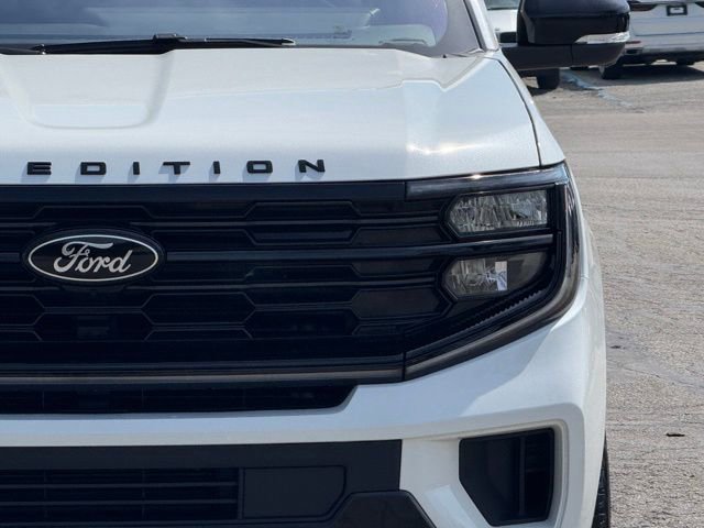 Used 2025 Ford Expedition Platinum w/ Stealth Performance Package AWD/4WD image 10