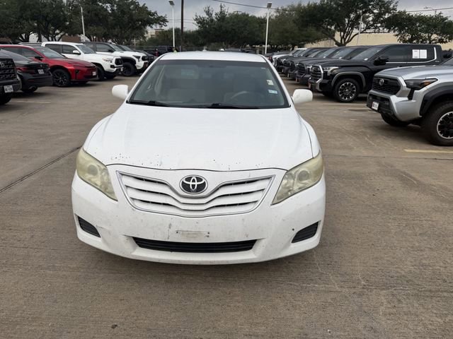 Used 2011 Toyota Camry LE FWD image 2