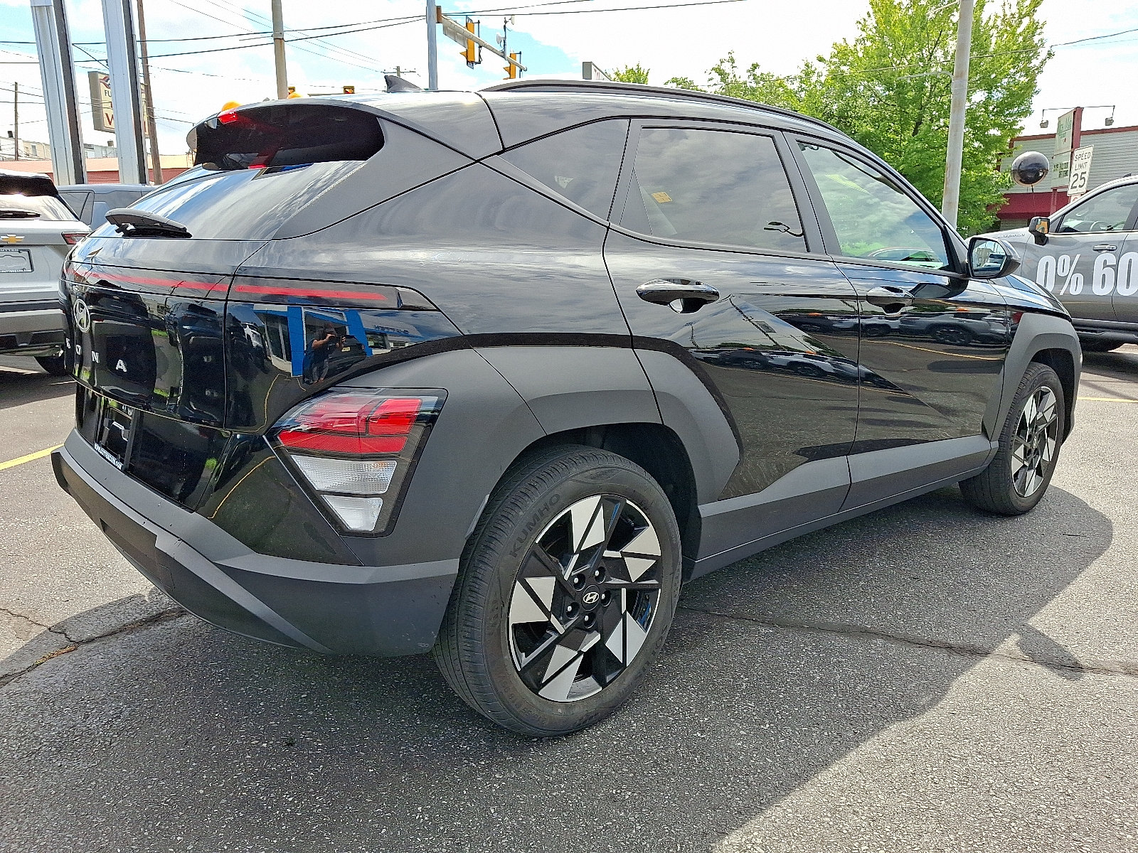 Used 2024 Hyundai Kona SEL FWD image 5