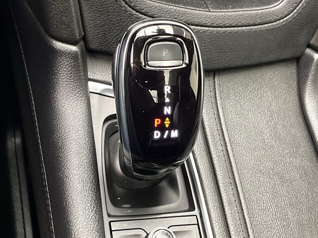 Certified 2025 Cadillac XT6 Premium Luxury AWD/4WD image 27
