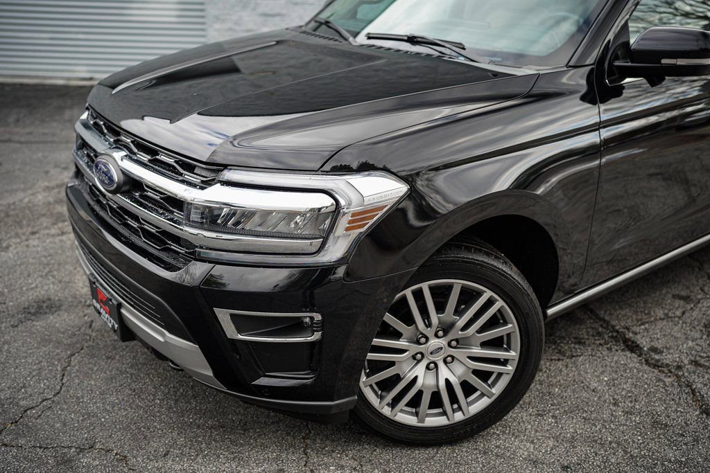 Used 2022 Ford Expedition Max Limited AWD/4WD image 2