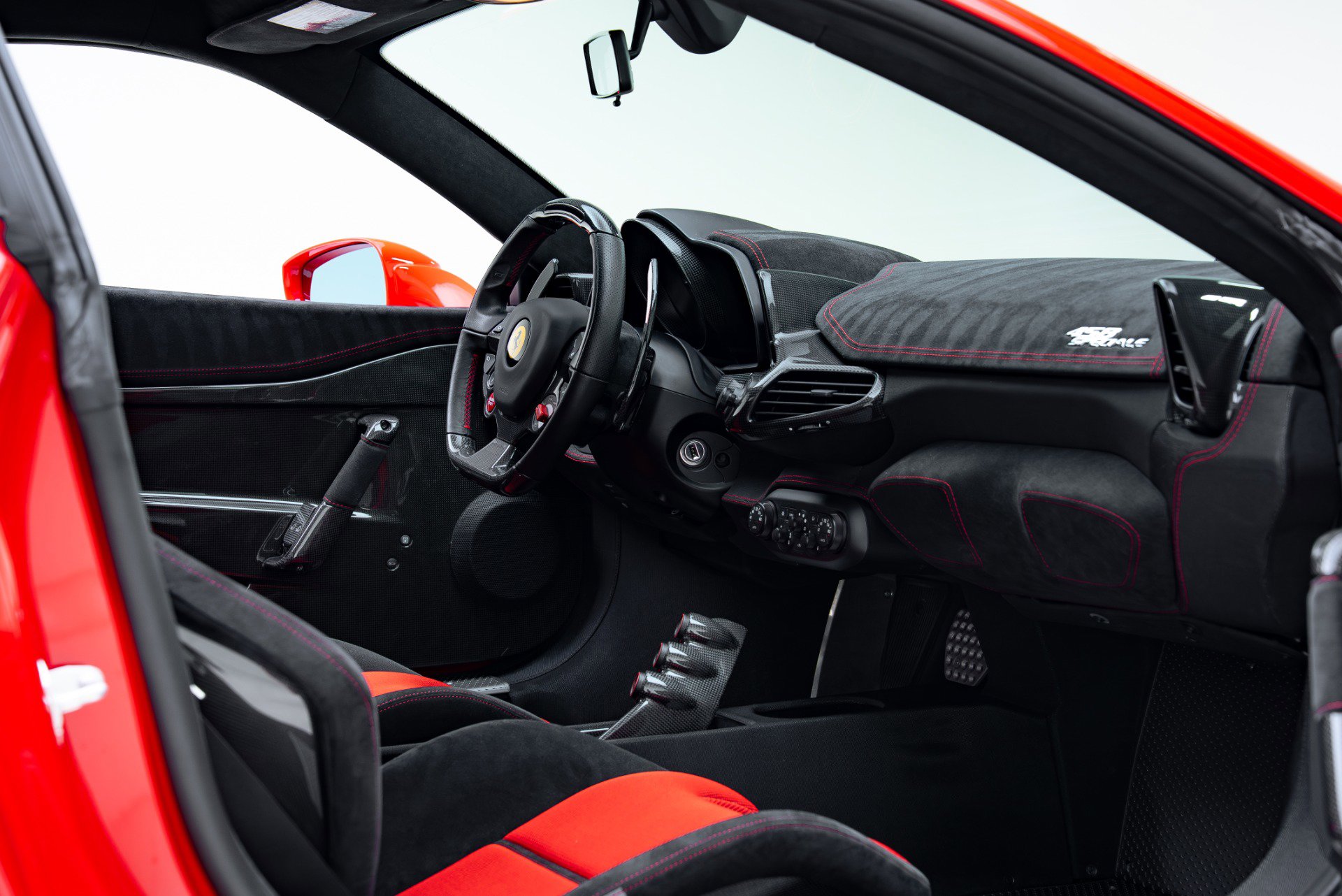Used 2015 Ferrari 458 Speciale Coupe RWD image 44