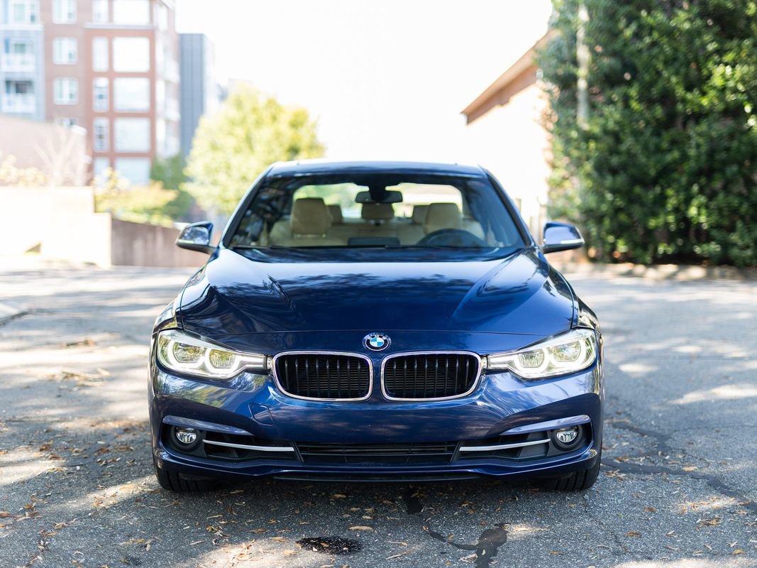 Used 2016 BMW 328i xDrive Sedan AWD/4WD image 4