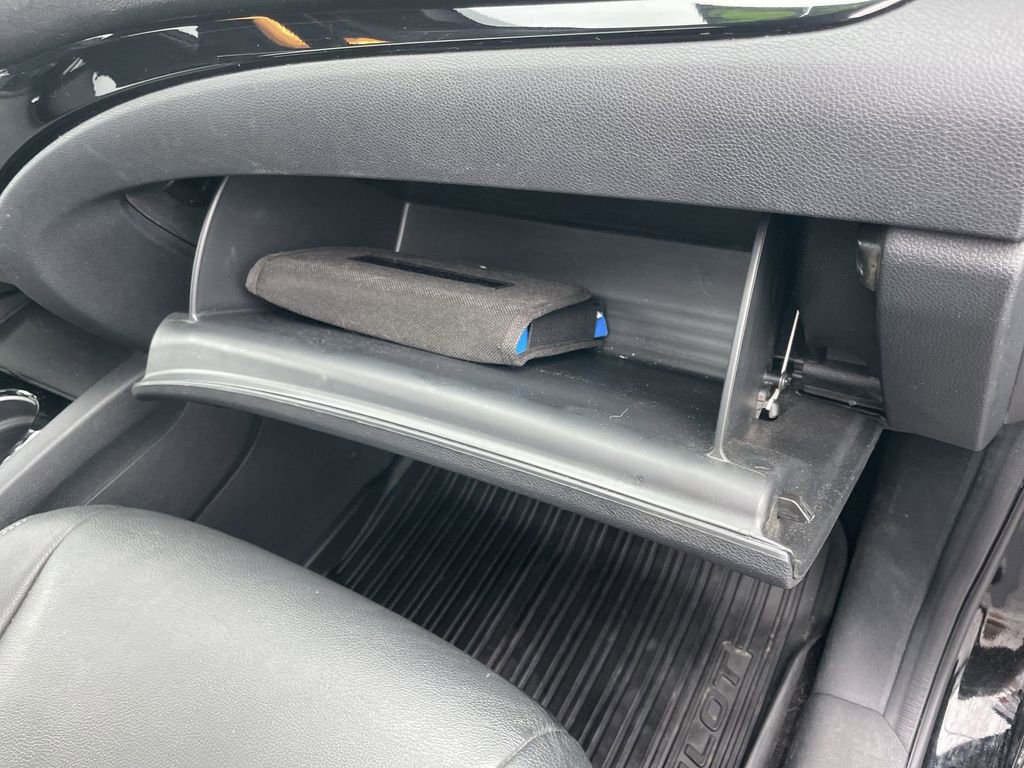 Used 2022 Honda Pilot Touring image 37