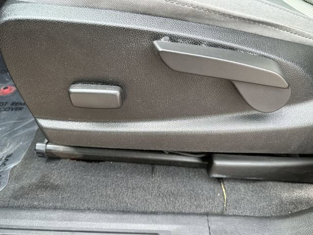 Used 2020 Chevrolet Colorado W/T w/ Custom Special Edition image 17