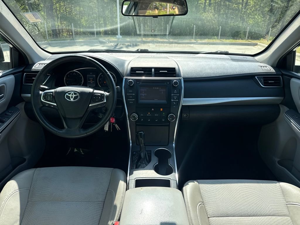 Used 2017 Toyota Camry SE image 16