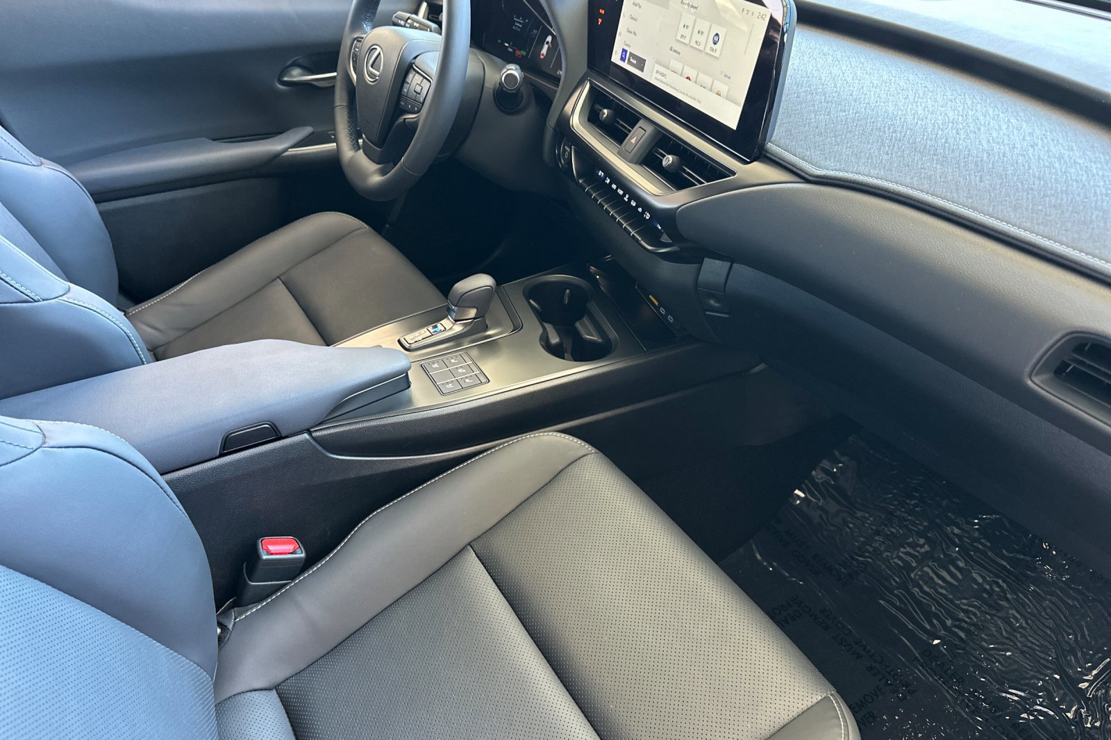 Used 2025 Lexus UX 300h FWD w/ Cold Area Package image 16