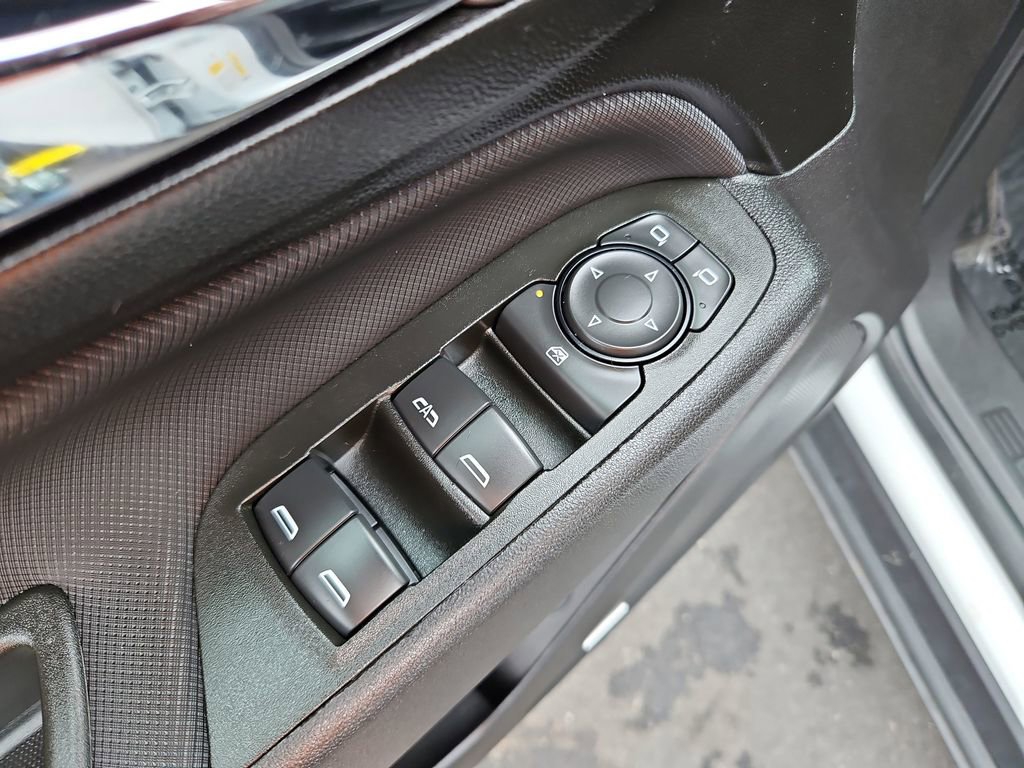 Used 2024 Chevrolet Equinox RS w/ RS Leather Package image 26