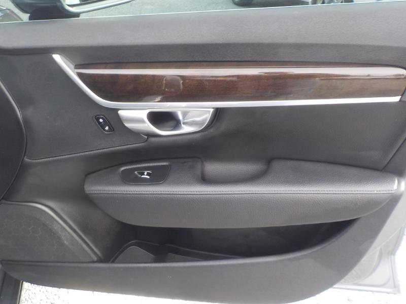 Used 2018 Volvo S90 T5 Momentum image 27