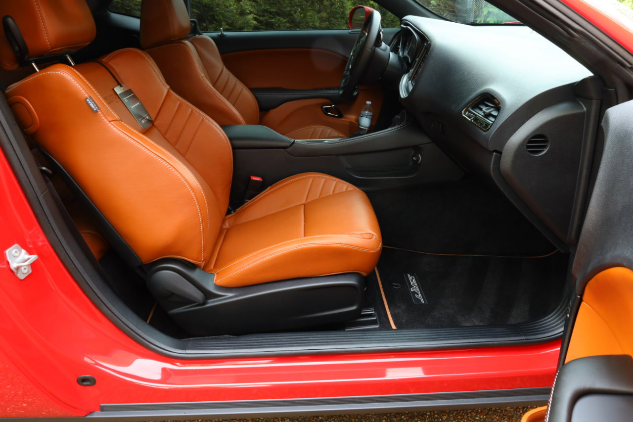 Used 2017 Dodge Challenger SRT Hellcat image 9