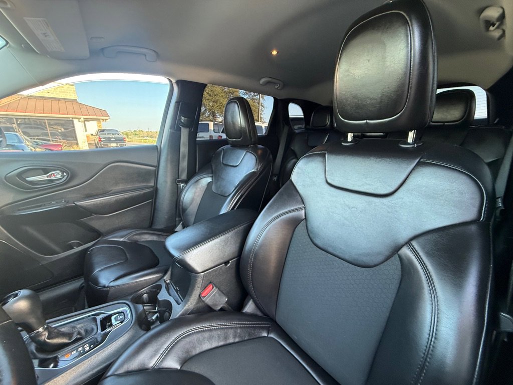 Used 2021 Jeep Cherokee Latitude Plus image 15