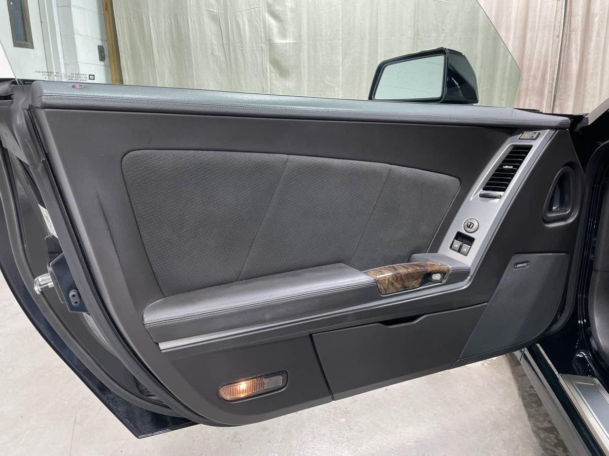 Used 2009 Cadillac XLR V RWD image 8