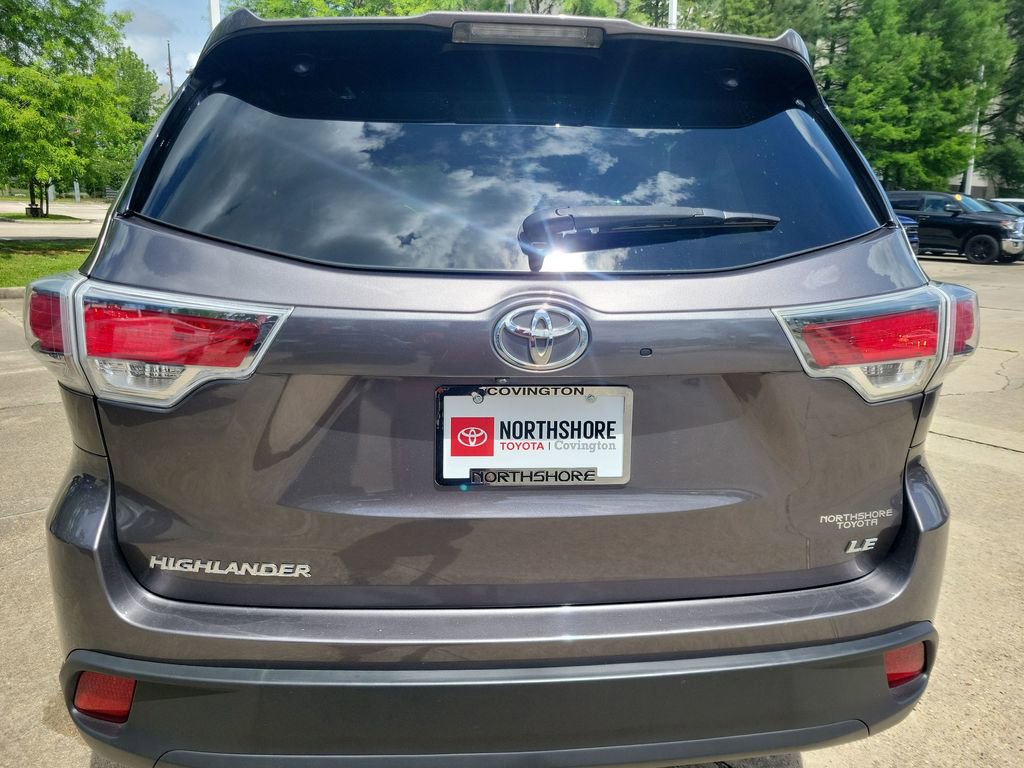Used 2015 Toyota Highlander Plus FWD image 5