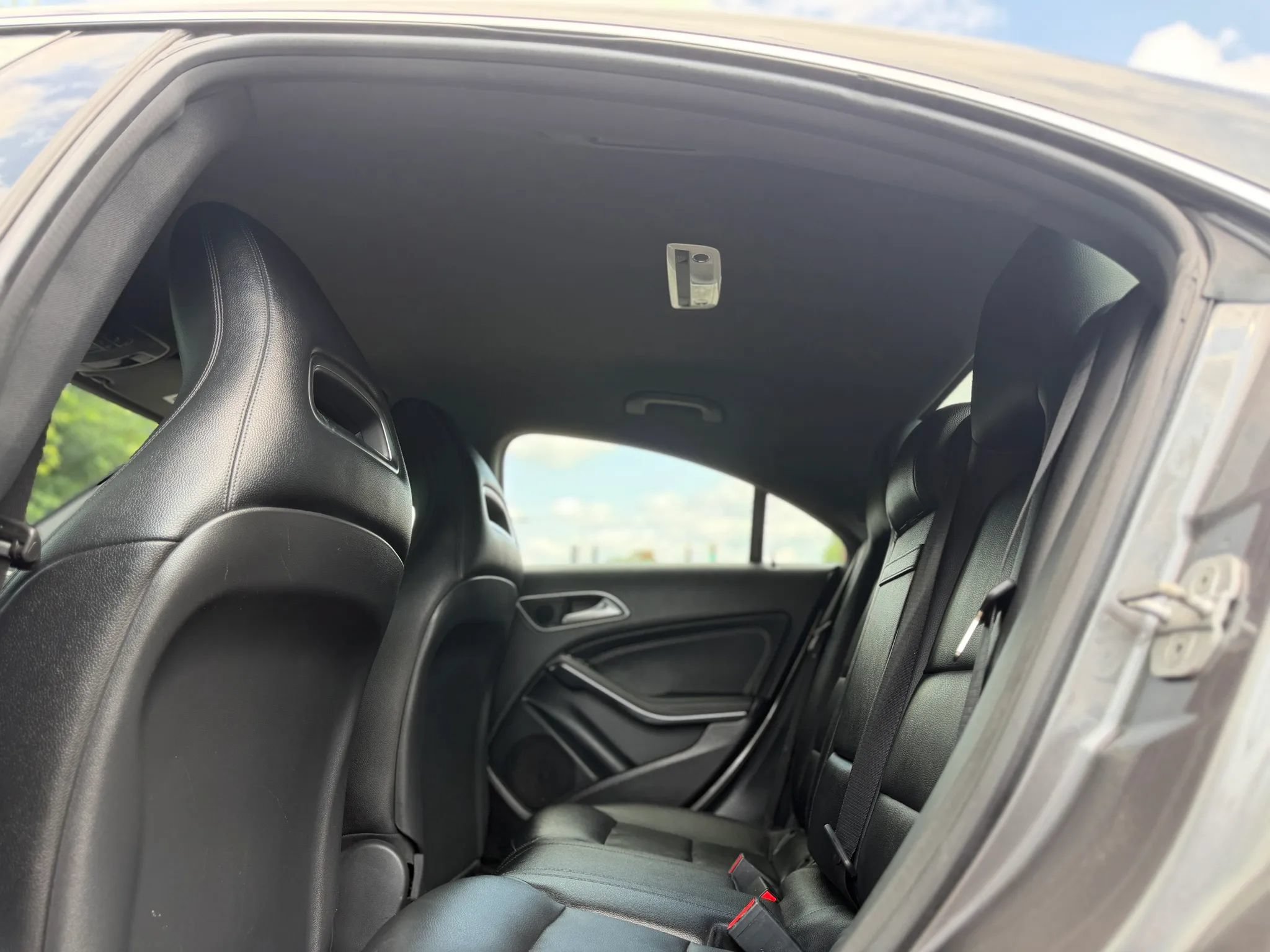 Used 2015 Mercedes-Benz CLA 250 4MATIC image 30
