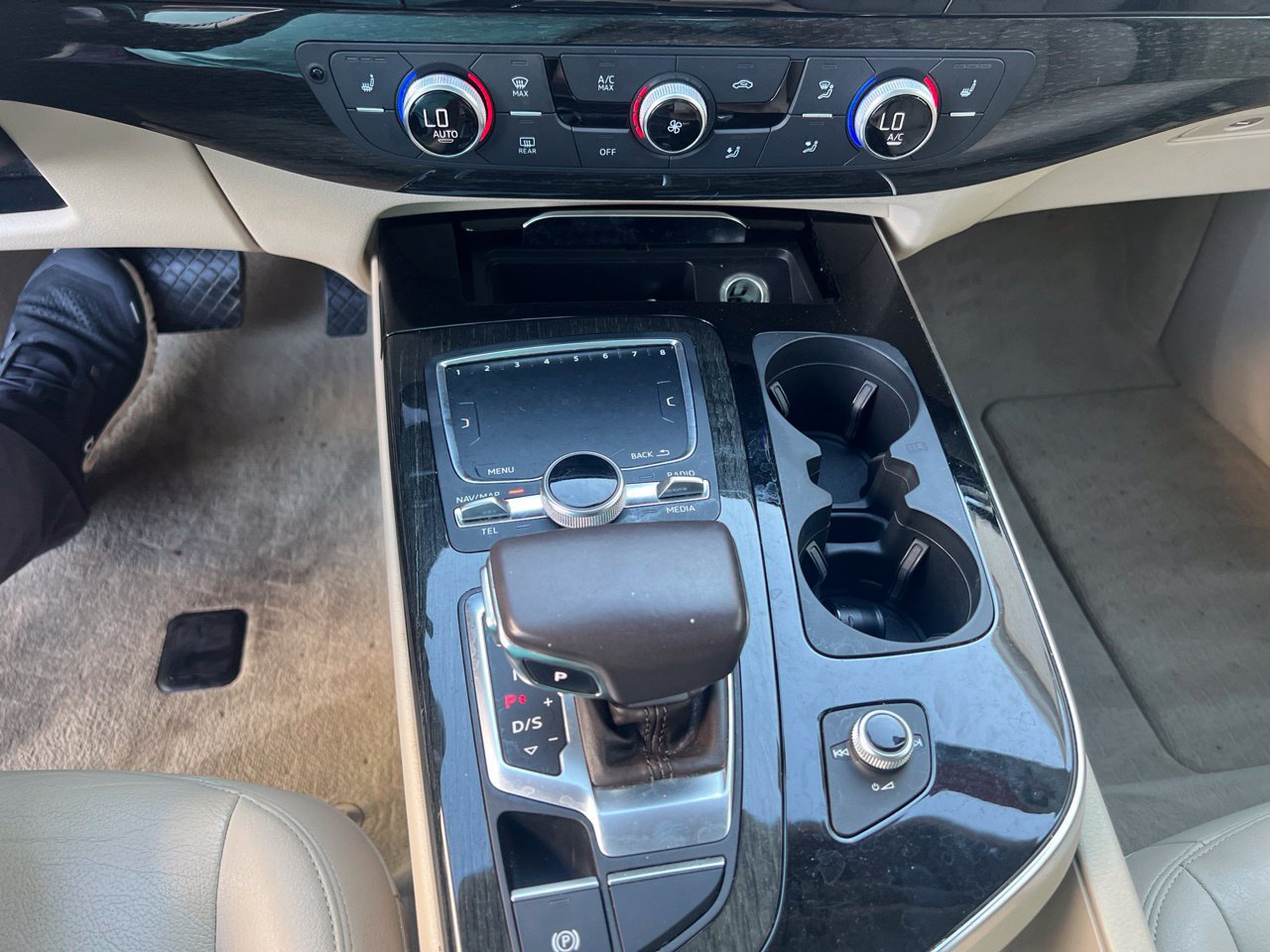 Used 2019 Audi Q7 3.0T Premium w/ Convenience Package AWD/4WD image 11