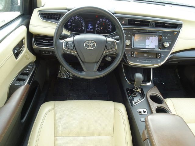 Used 2017 Toyota Avalon Limited image 13