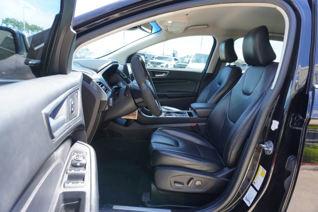 Used 2022 Ford Edge Titanium image 7