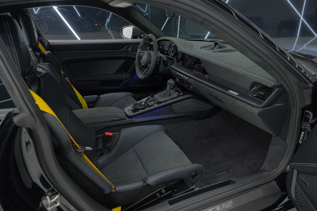 Used 2025 Porsche 911 GT3 RS RWD image 42