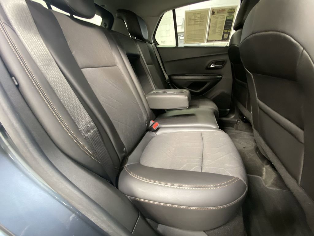 Certified 2022 Chevrolet Trax LT w/ Driver Confidence Package image 37