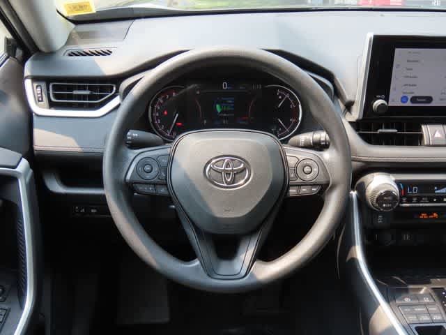 Used 2025 Toyota RAV4 XLE AWD/4WD image 18
