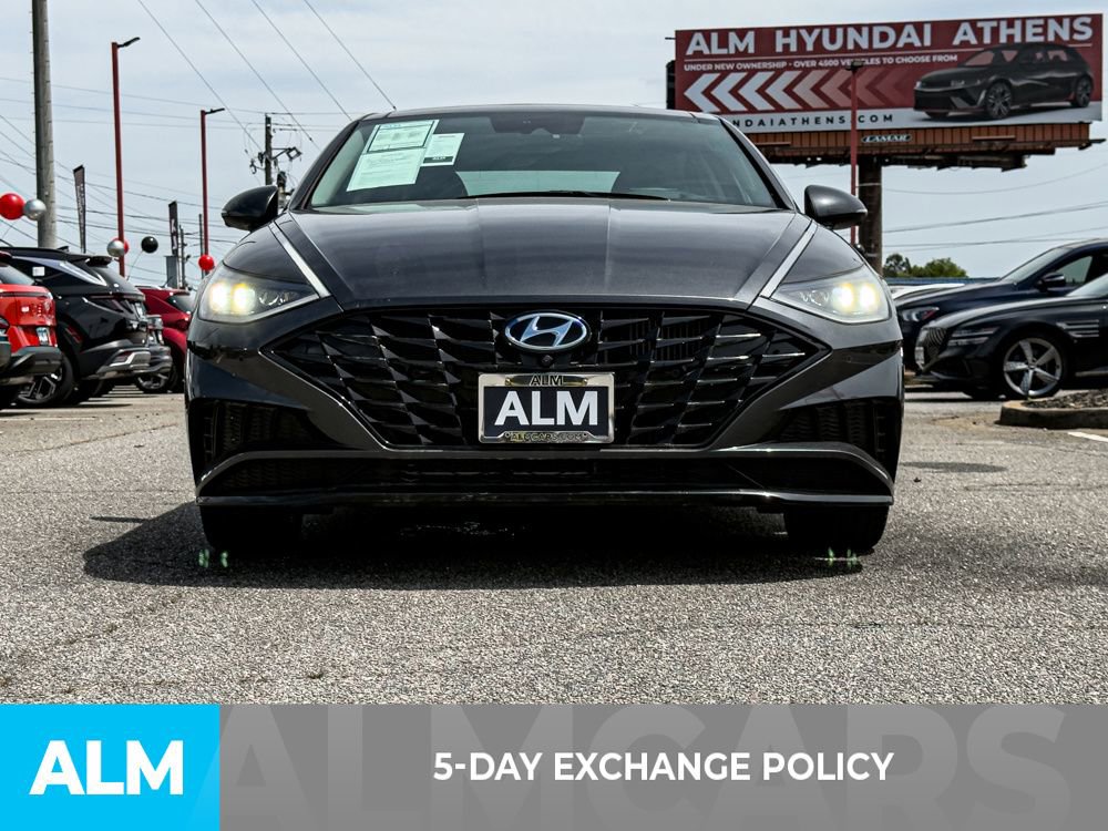 Used 2021 Hyundai Sonata Limited w/ Winter Weather Package FWD image 3