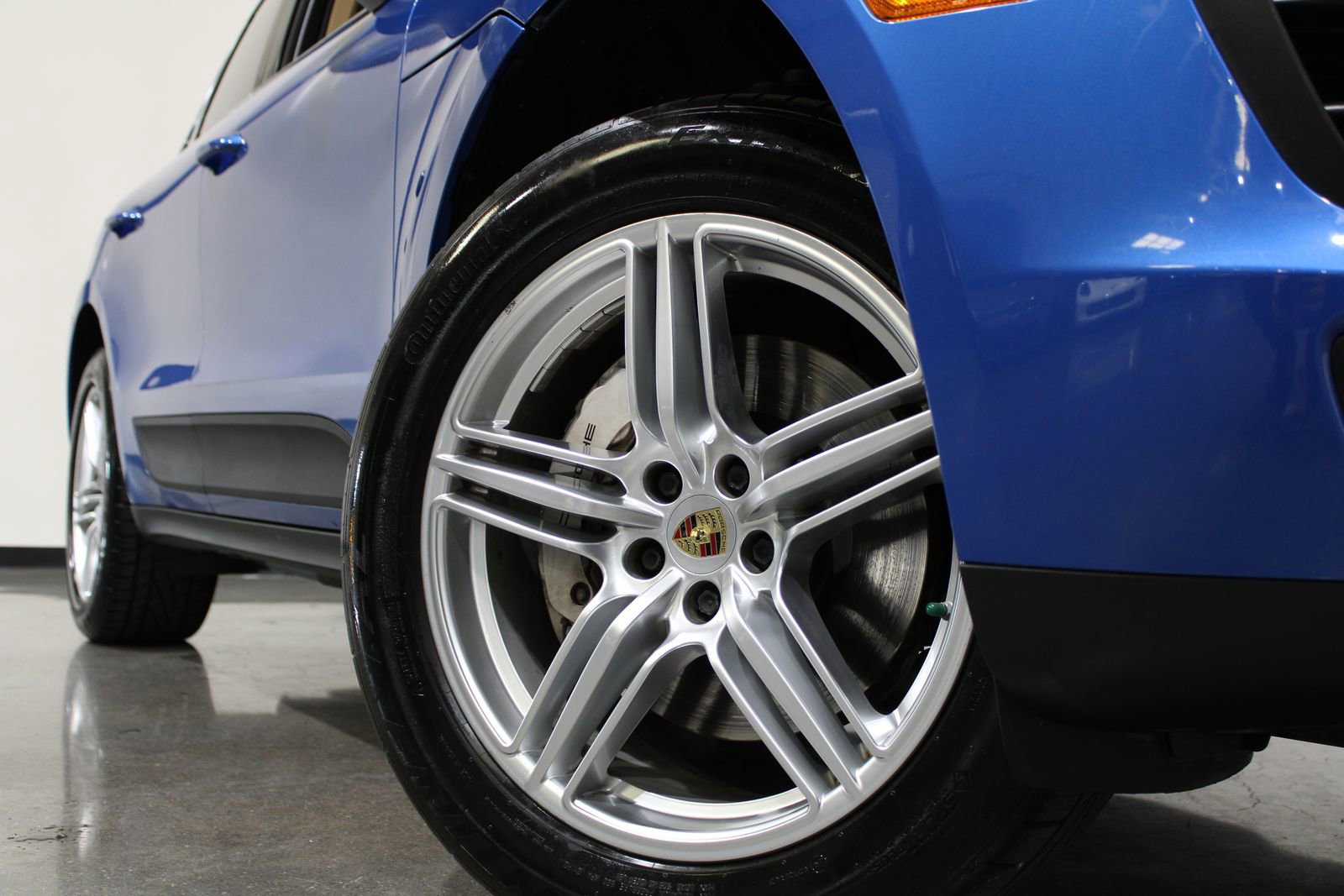 Used 2015 Porsche Macan S image 3