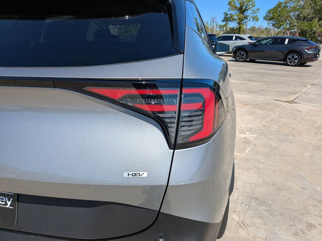 Certified 2026 Kia Sportage LX FWD image 11