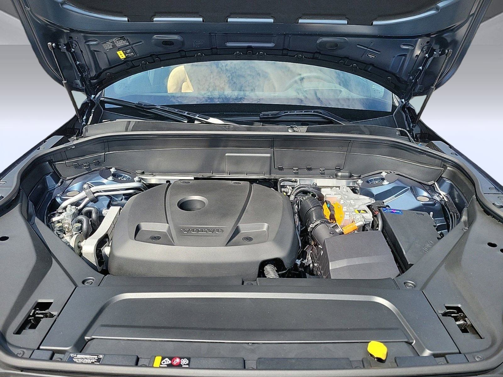 New 2024 Volvo XC90 T8 Ultimate w/ Protection Package Premier image 35