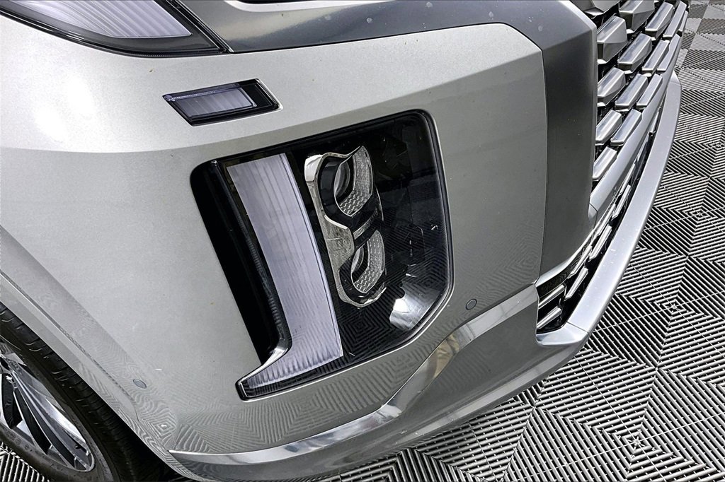 Used 2024 Hyundai Palisade Calligraphy image 31