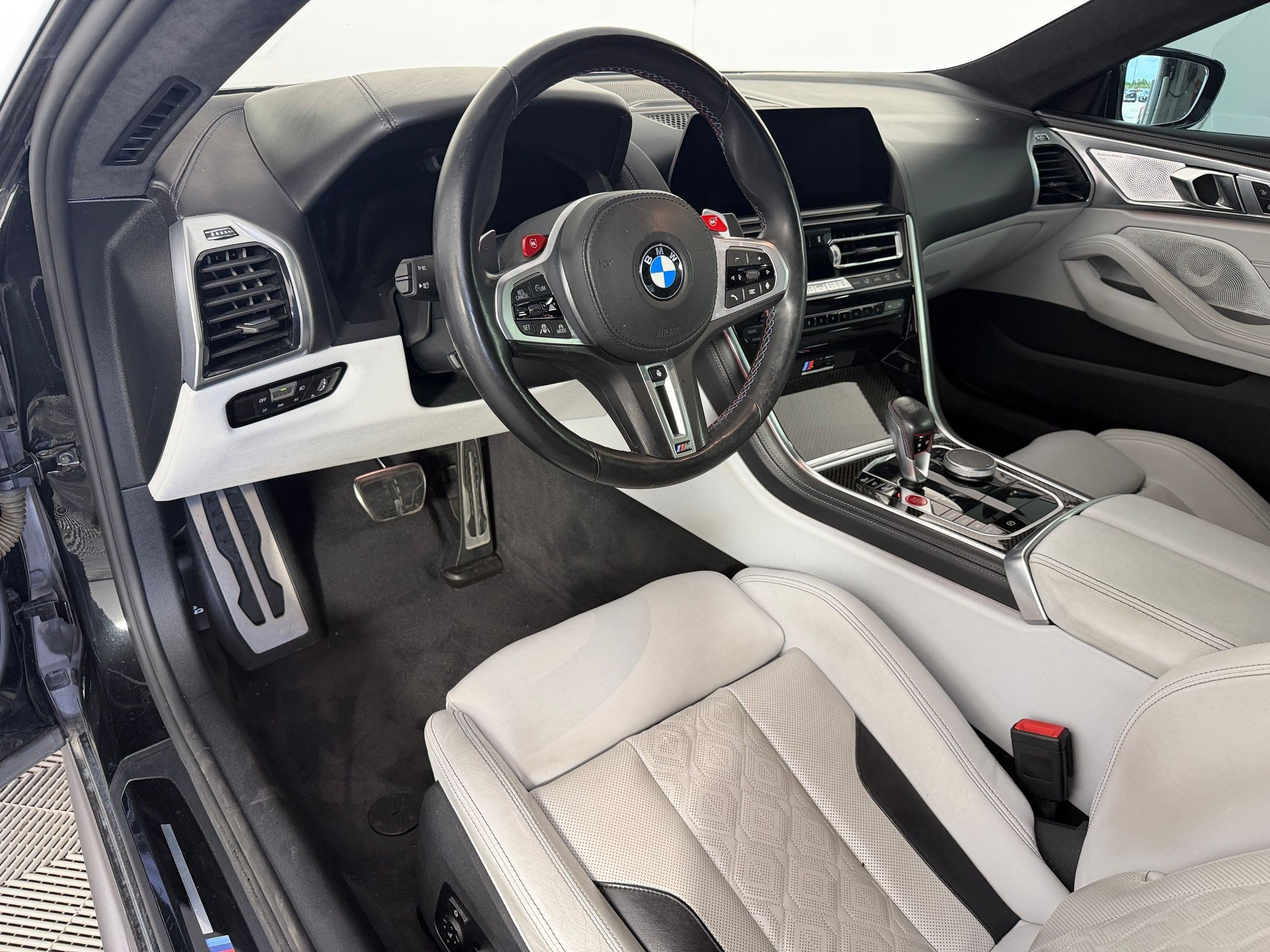 Used 2022 BMW M8 Competition AWD/4WD image 4
