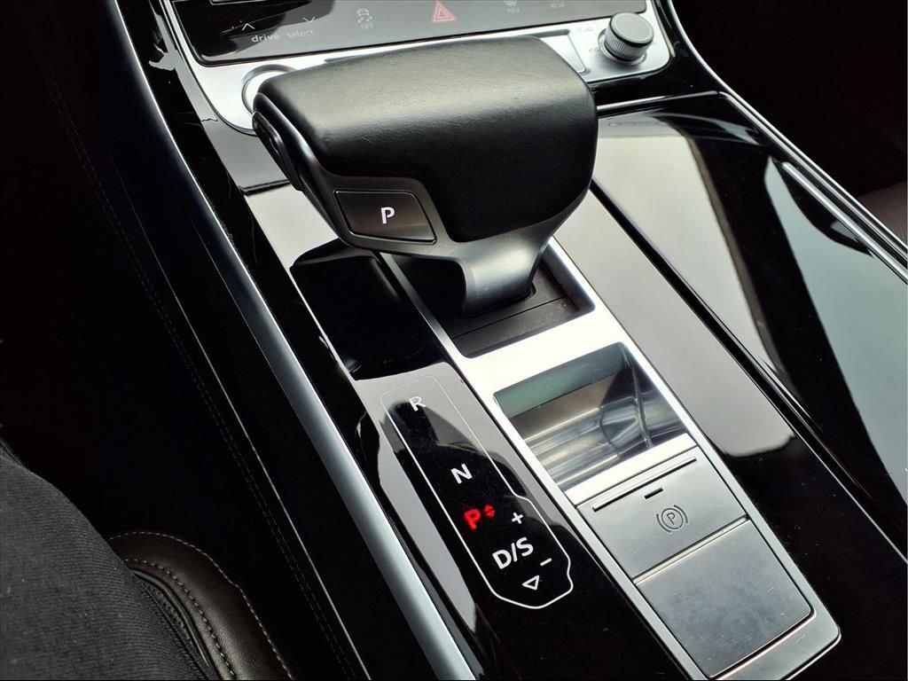 Used 2019 Audi A8 L 4.0T w/ First Edition Package image 25