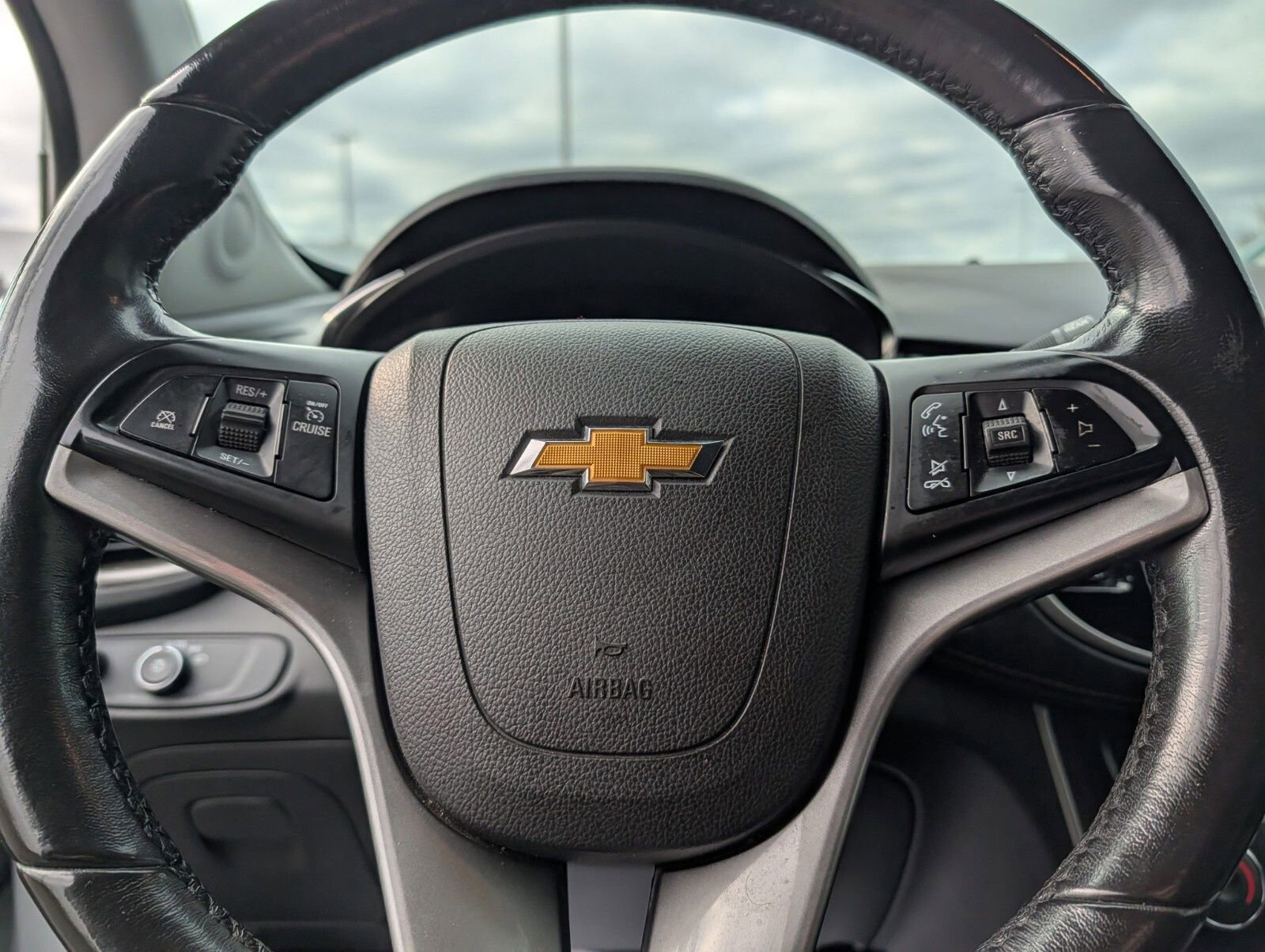 Used 2020 Chevrolet Trax LT w/ LT Convenience Package image 27